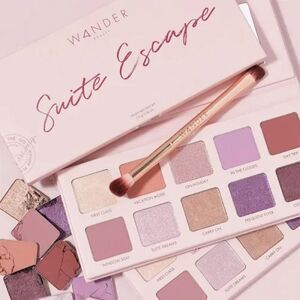 Wander Beauty Suite Escape Palette